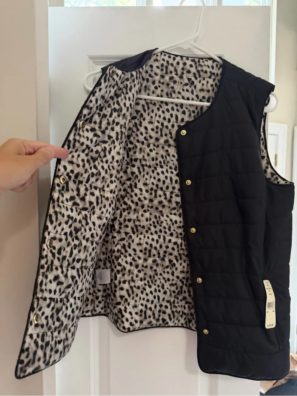 Tommy Bahama Black Quilted Reversible Vest with Leopard Print